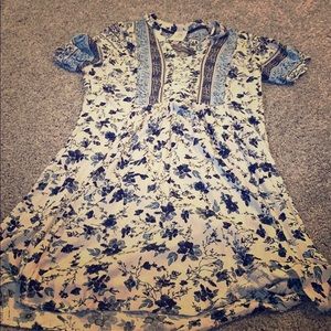 Flowered detailed dress